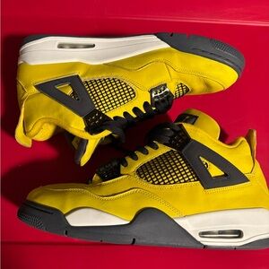 Air Jordan 4 Retro Lightning authentic